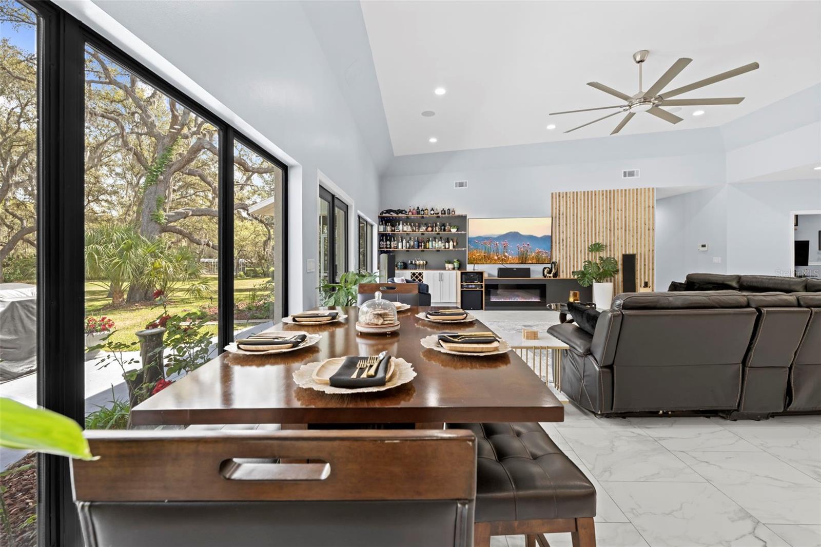 HAMPTON HILLS - Residential