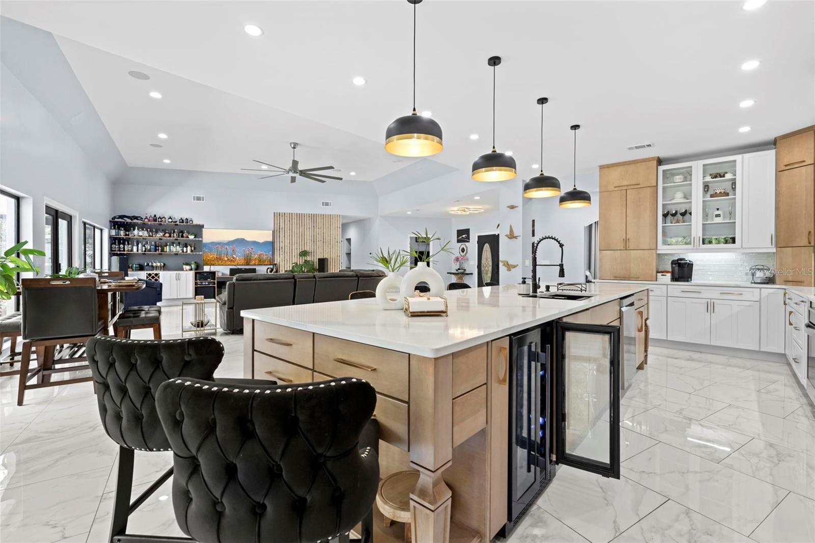 HAMPTON HILLS - Residential