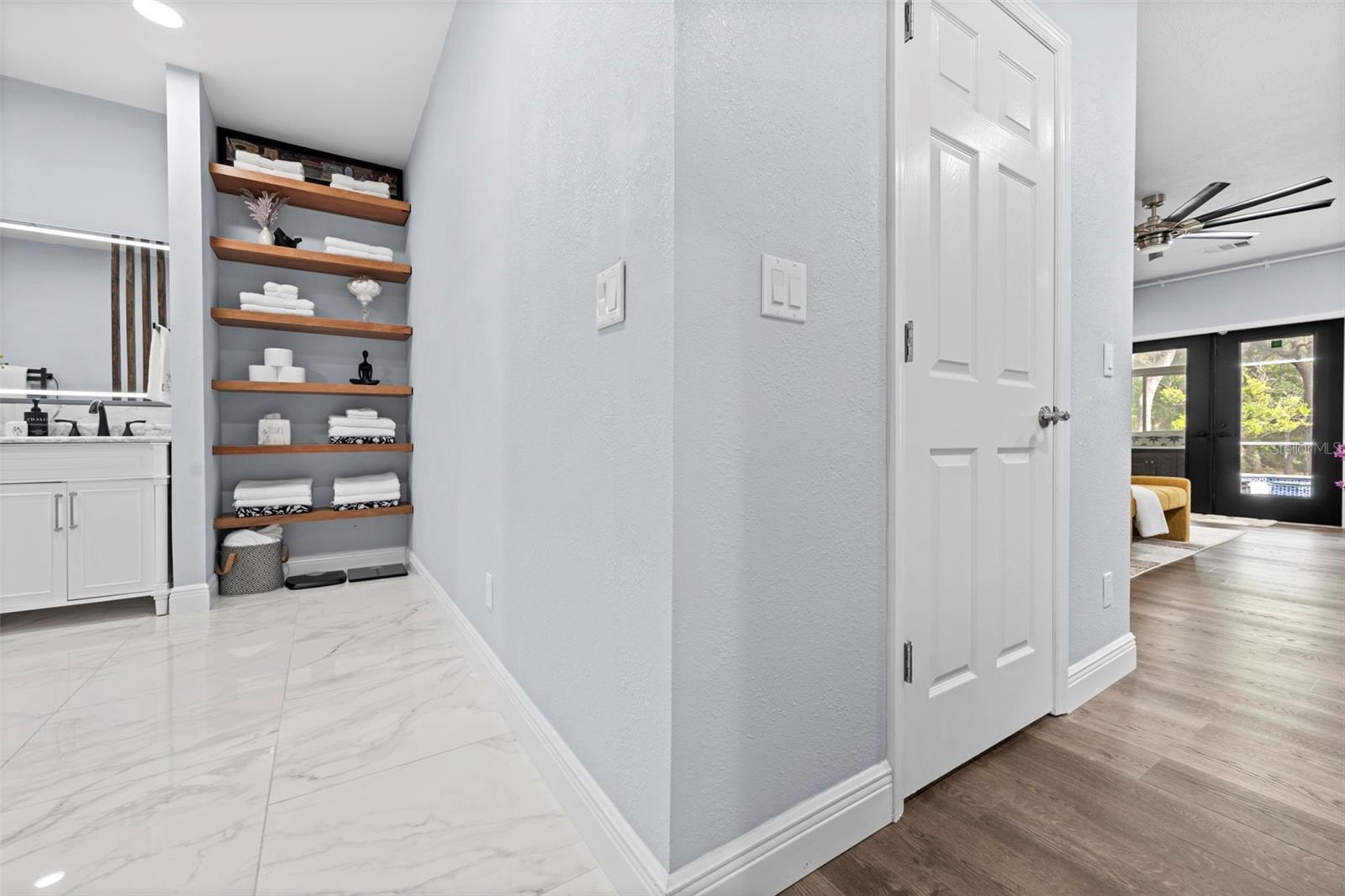 HAMPTON HILLS - Residential