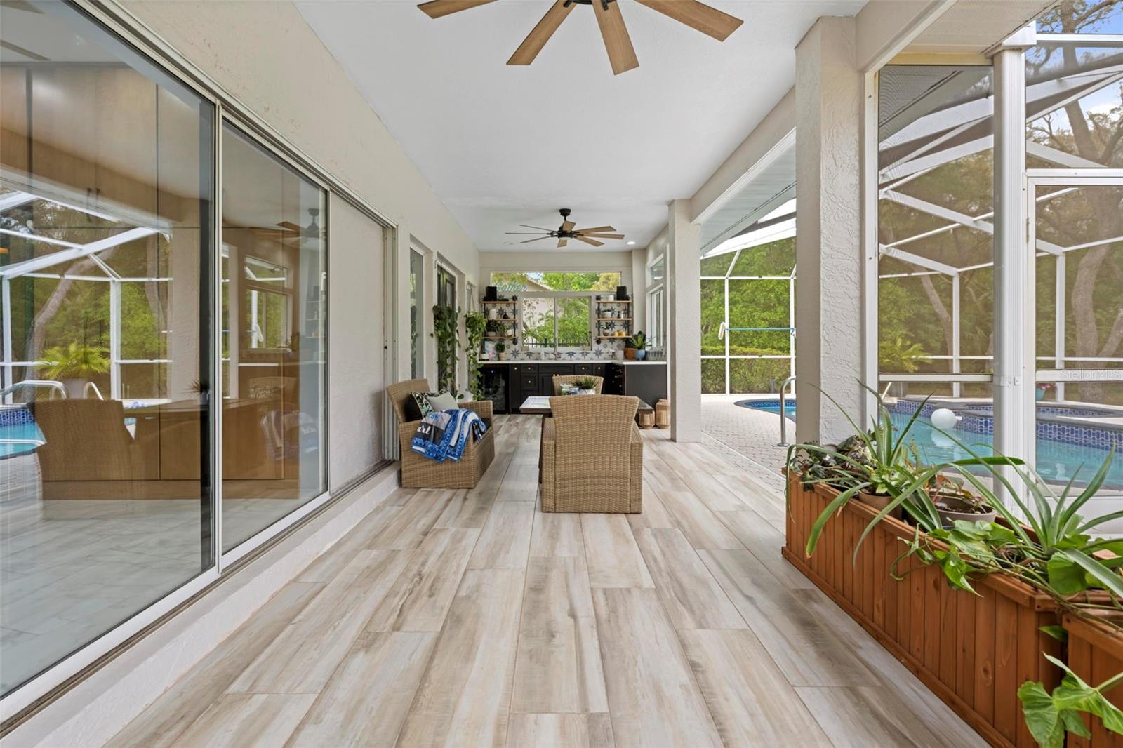 HAMPTON HILLS - Residential