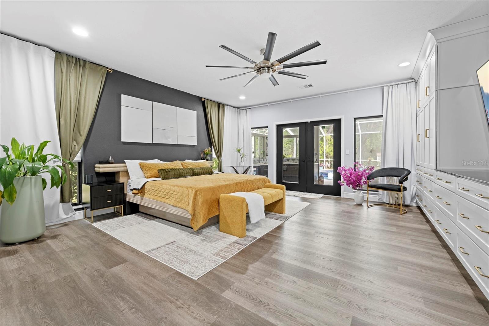 HAMPTON HILLS - Residential