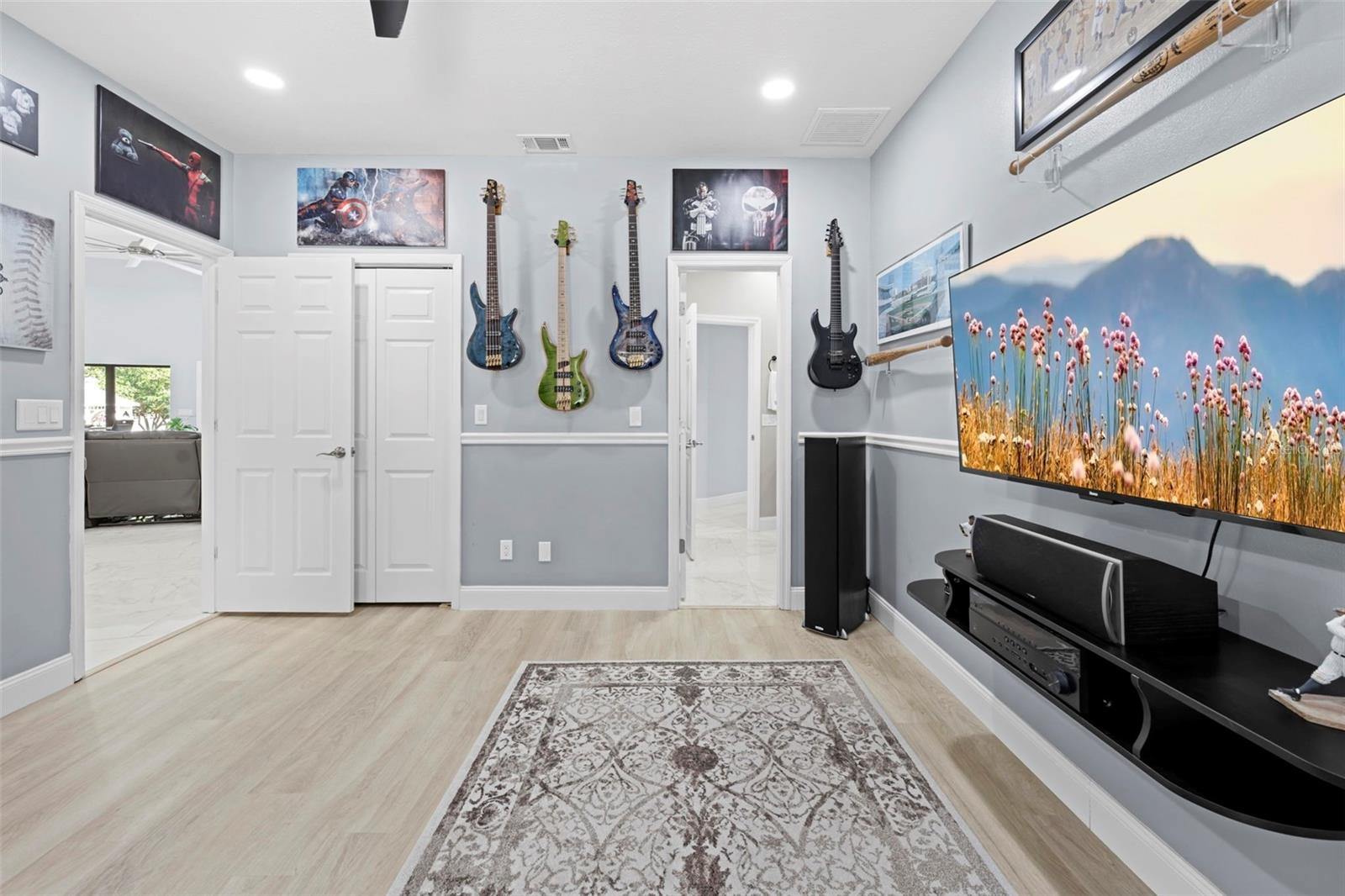 HAMPTON HILLS - Residential