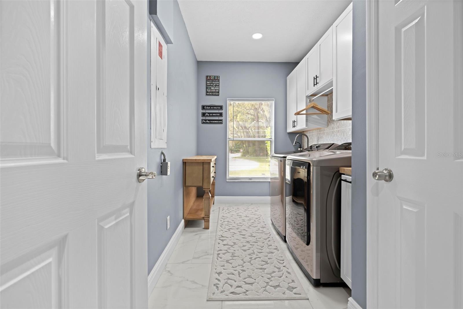 HAMPTON HILLS - Residential