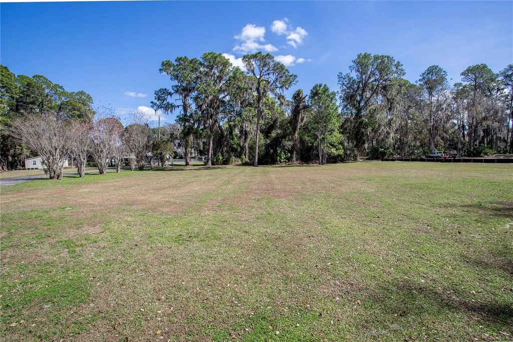 Photo of 31035 Cove Road, Tavares, FL 32778 (MLS # G5107953)