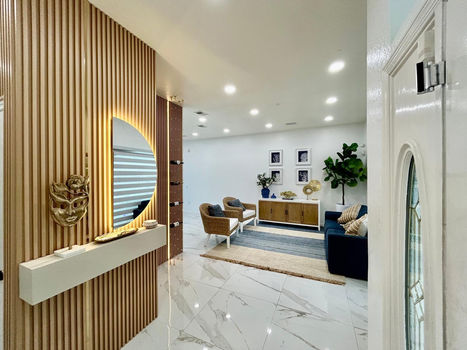CHARLOMA - Residential
