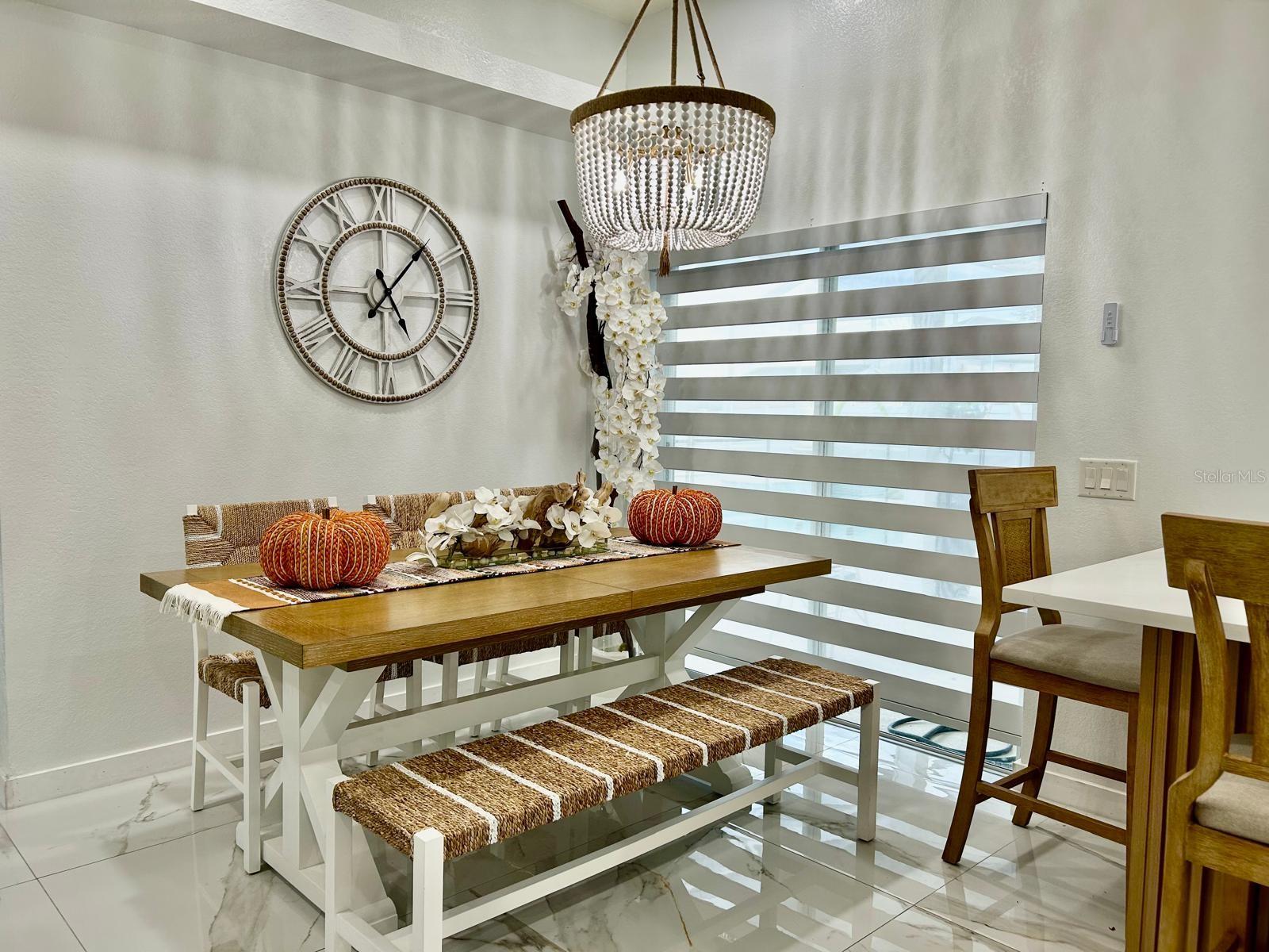 CHARLOMA - Residential