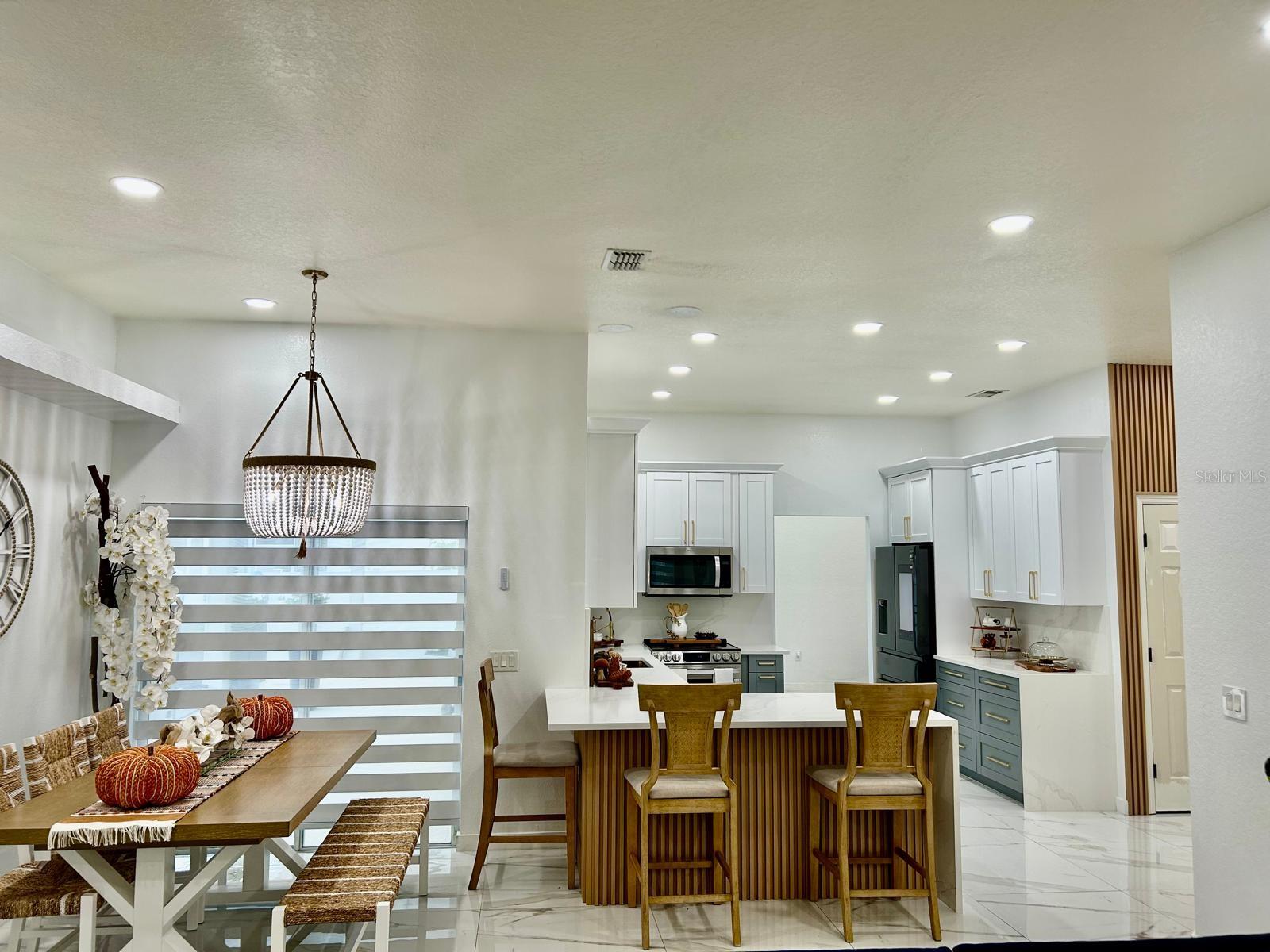 CHARLOMA - Residential