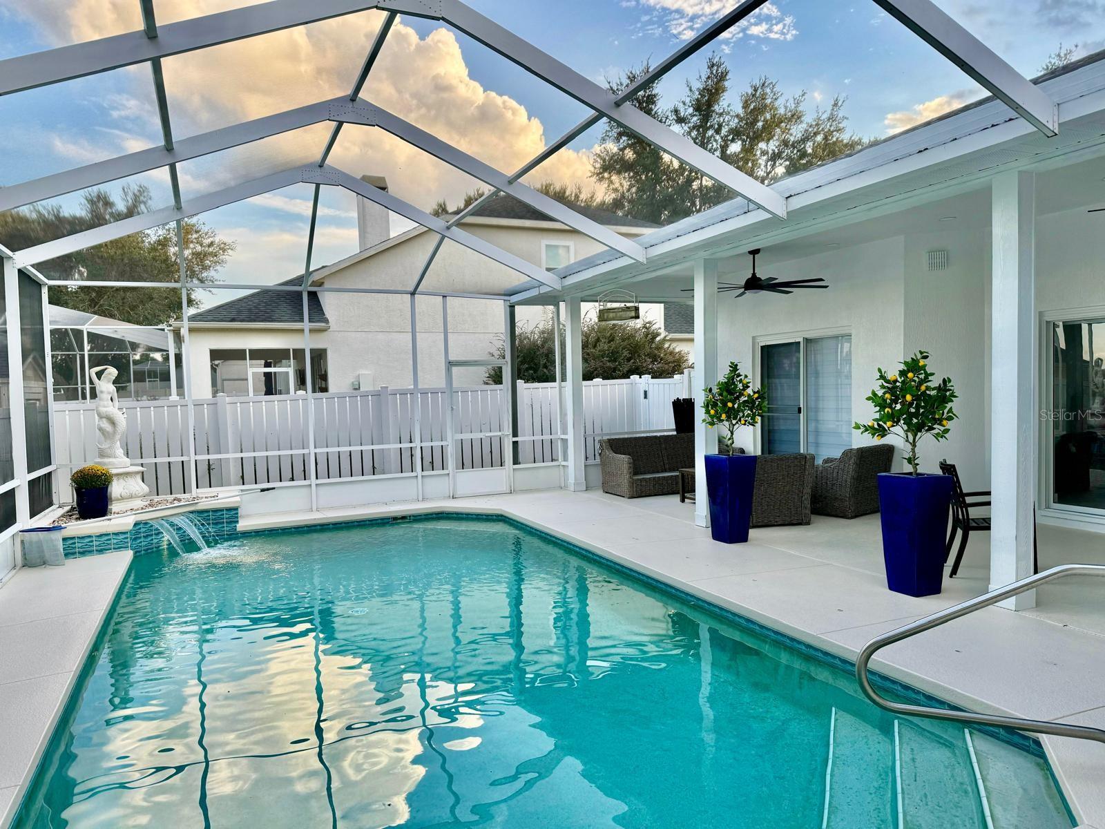 CHARLOMA - Residential