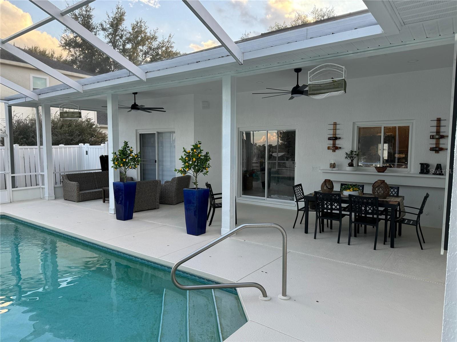 CHARLOMA - Residential