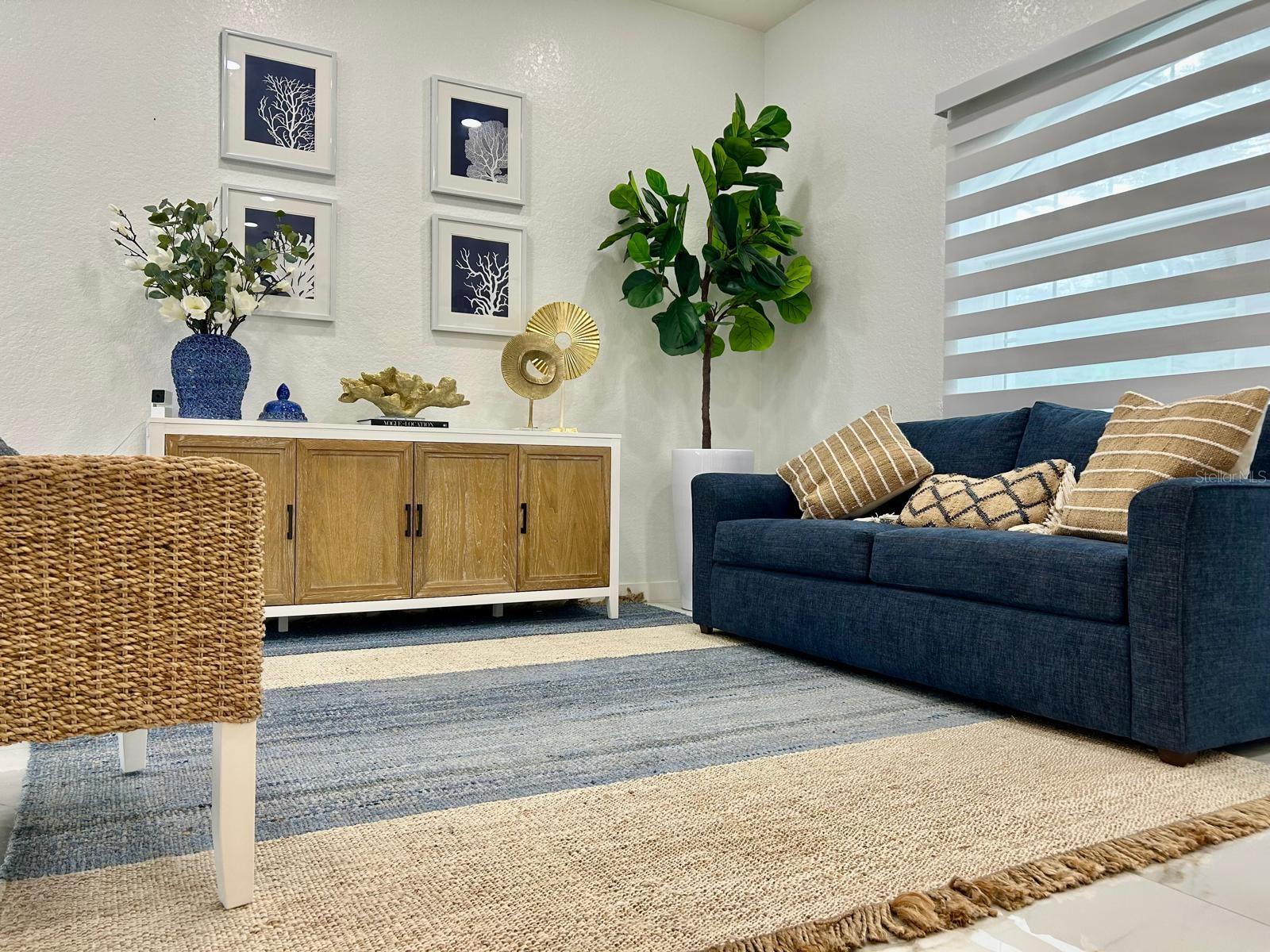 CHARLOMA - Residential