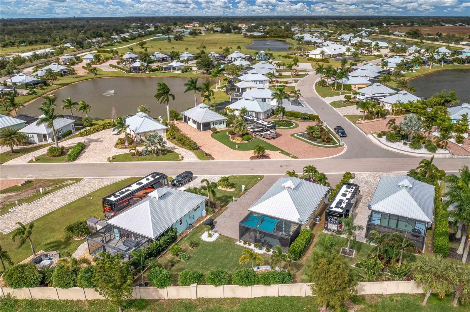 THORNTON CRK MOTORCOACH RESIDENCE - Residential