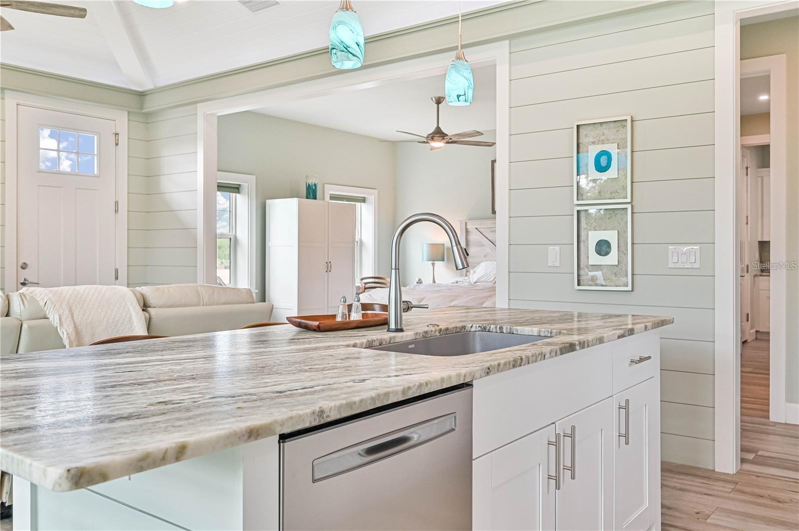 THORNTON CRK MOTORCOACH RESIDENCE - Residential