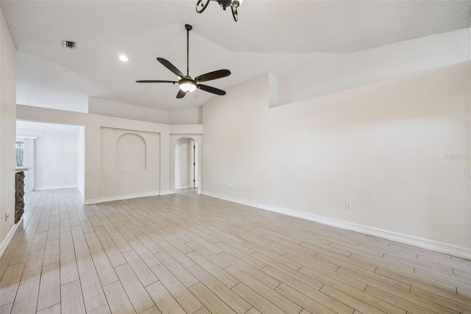 1612 MUIR CIRCLE