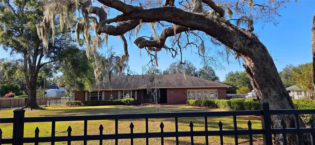 Photo of 1702 S Miller Road, Valrico, FL 33594 (MLS # L4957918)