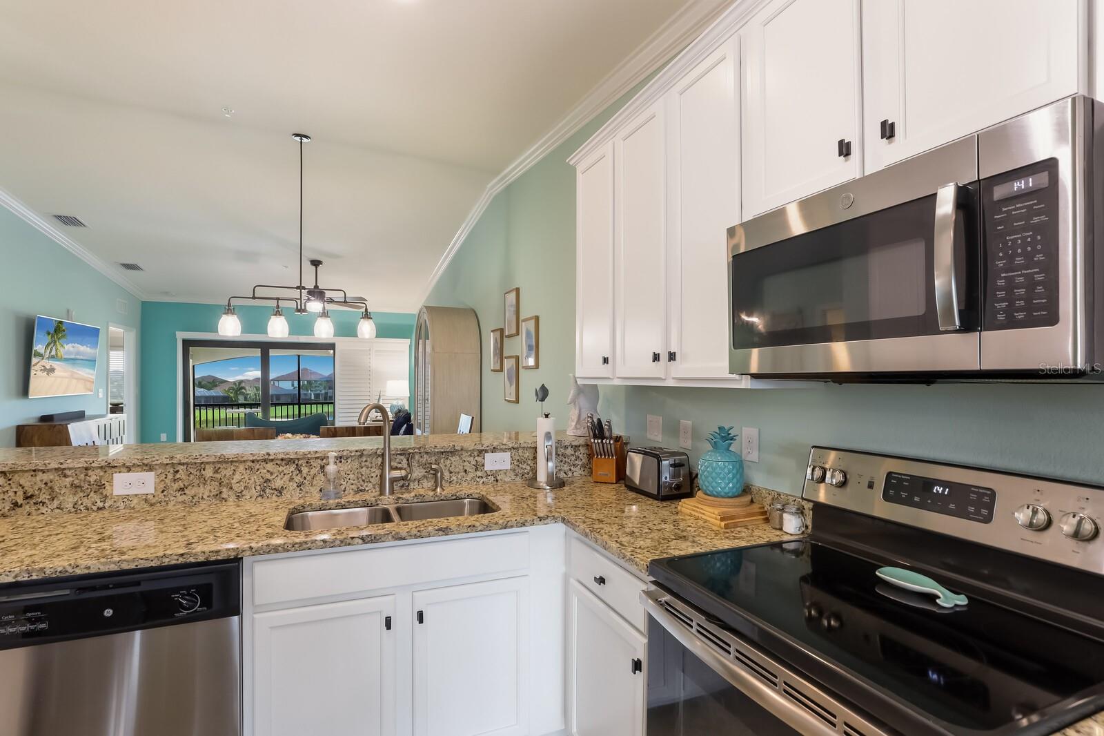 LAKEWOOD NATIONAL - Residential Lease