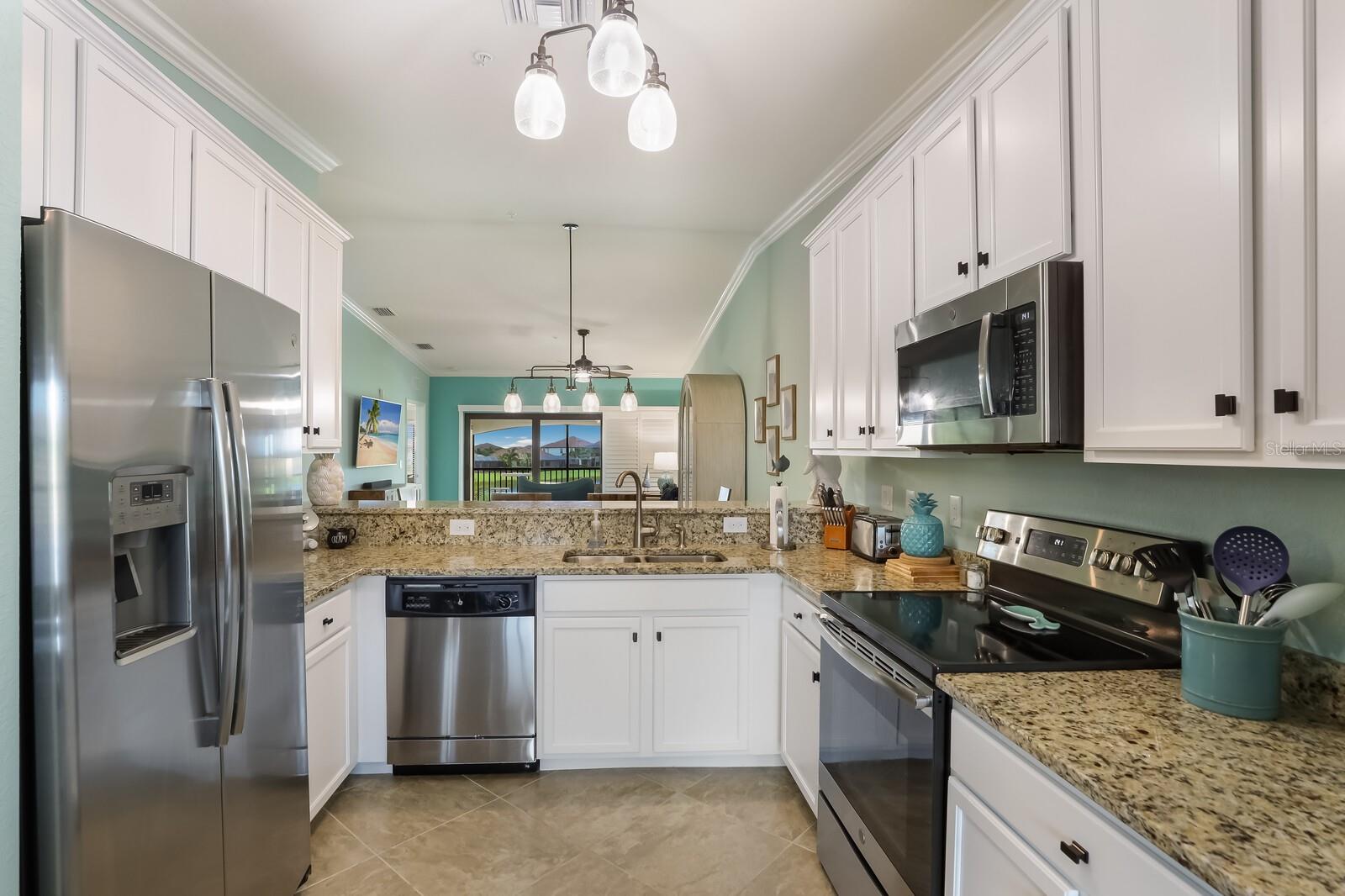 LAKEWOOD NATIONAL - Residential Lease