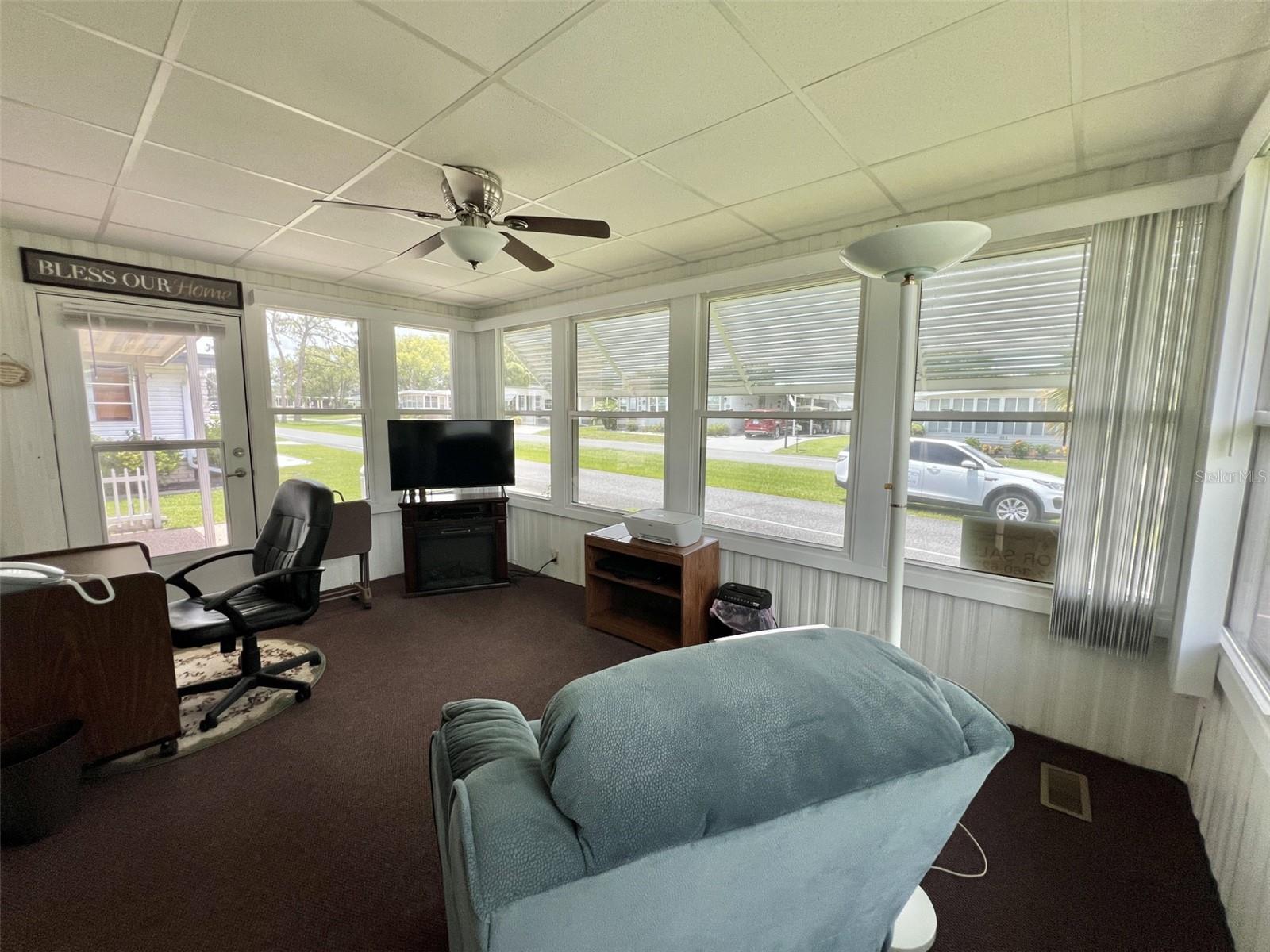 424 HAWTHORNE BOULEVARD