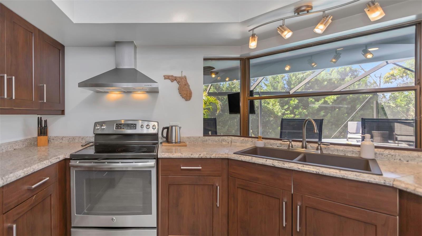 WESTLAKE VILLAGE PT REP OF BLK 8 - Residential