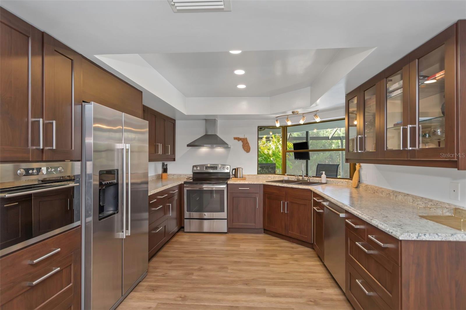 WESTLAKE VILLAGE PT REP OF BLK 8 - Residential