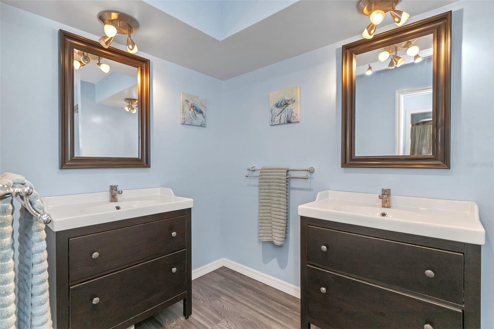 WESTLAKE VILLAGE PT REP OF BLK 8 - Residential