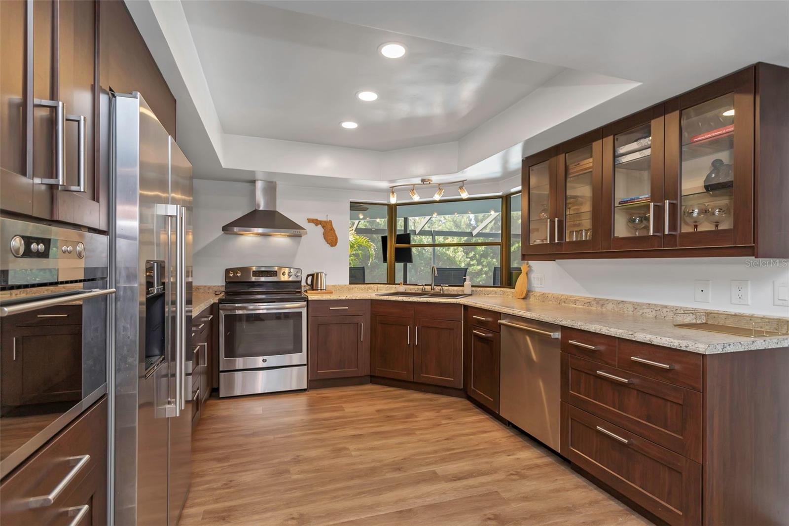 WESTLAKE VILLAGE PT REP OF BLK 8 - Residential