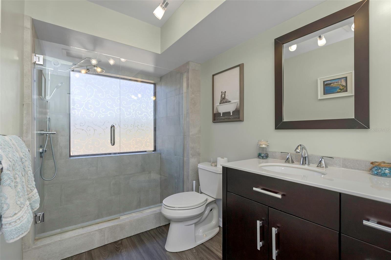 WESTLAKE VILLAGE PT REP OF BLK 8 - Residential