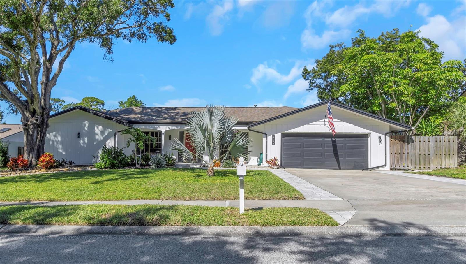 WESTLAKE VILLAGE PT REP OF BLK 8 - Residential