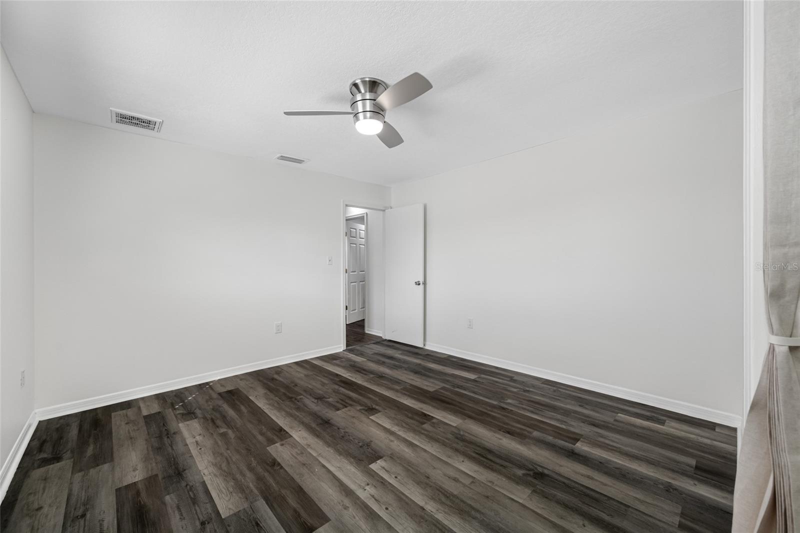 IVY ESTATES UNIT 1 - Residential Lease