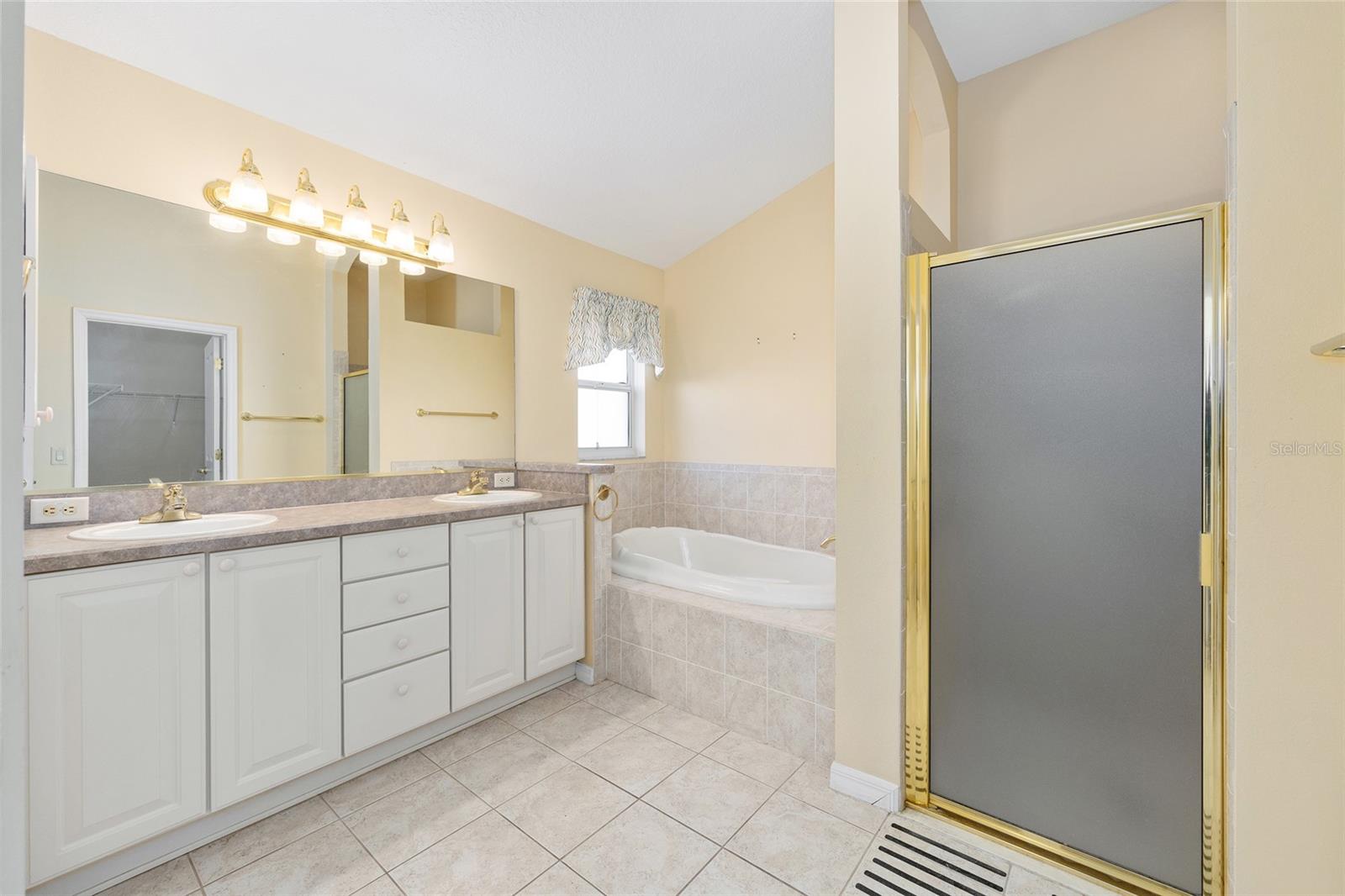 VILLAGES OF SUMTER UNIT 37 - Residential