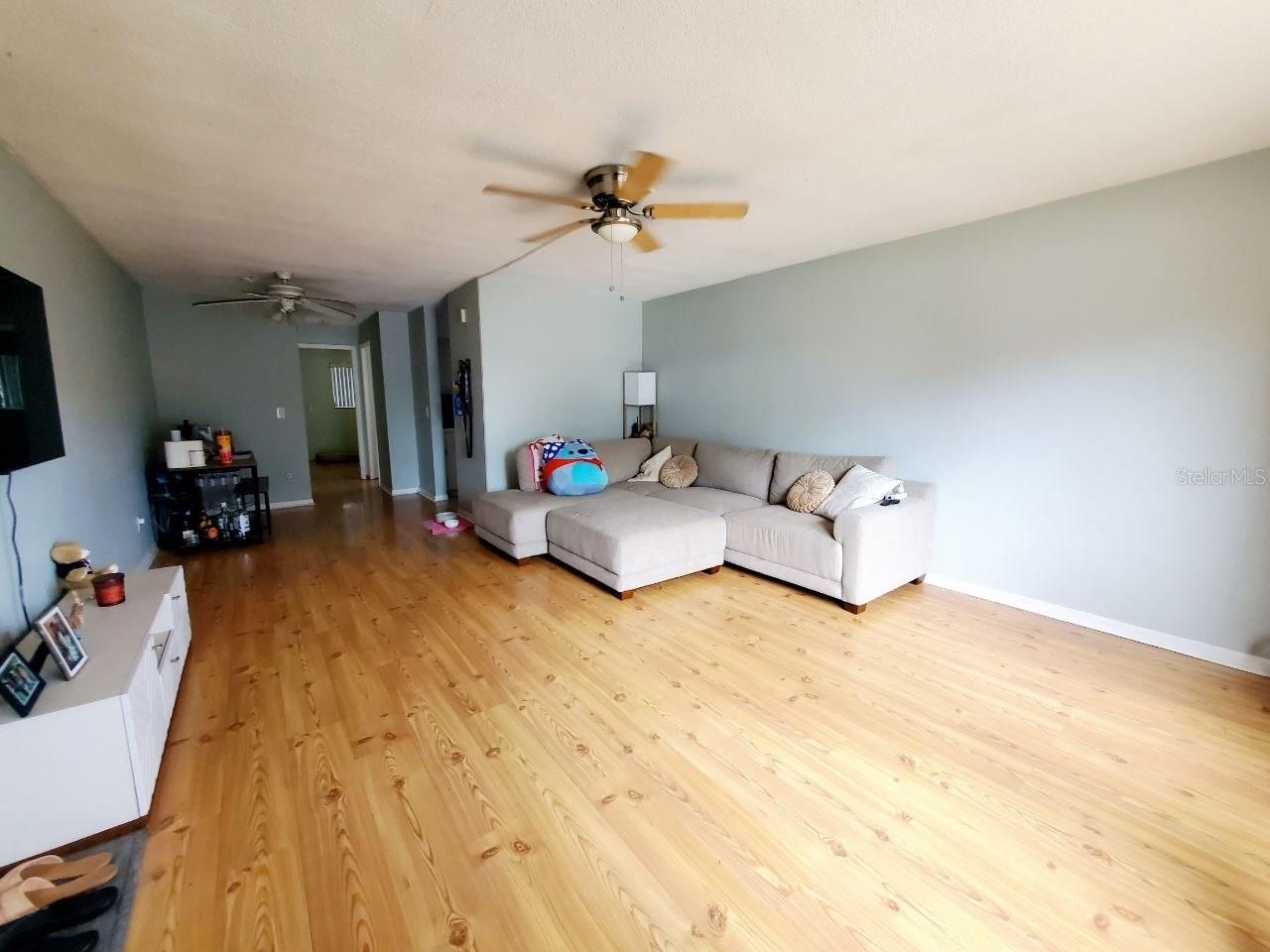 2344 SHELLEY STREET 8