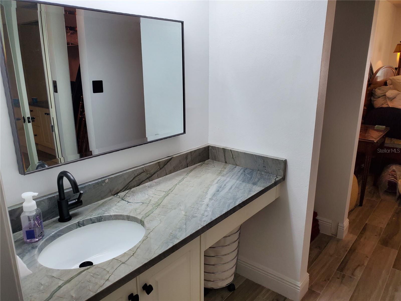 SILVER SANDS BEACH & RACQUET CLUB - Residential Lease