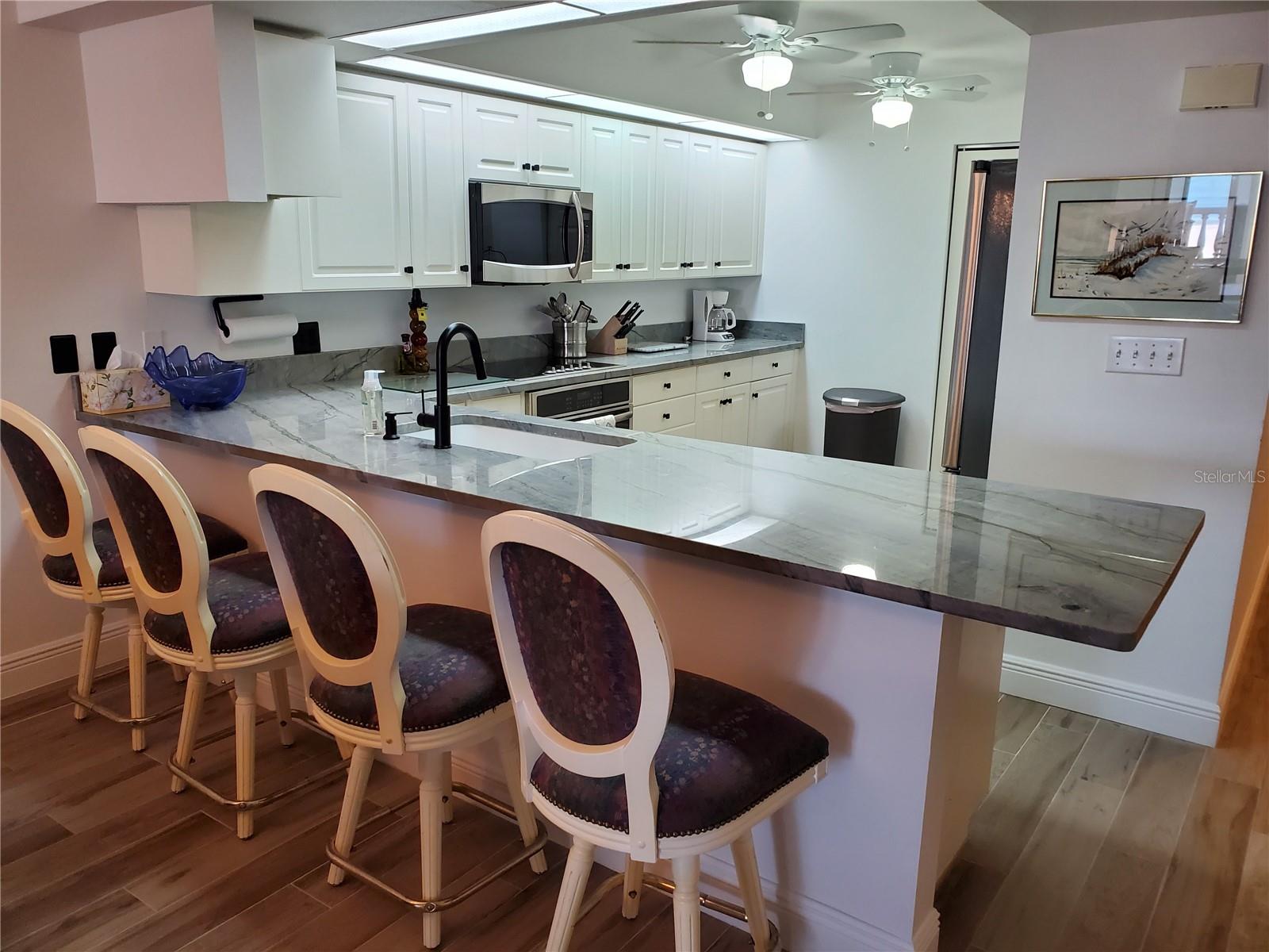 SILVER SANDS BEACH & RACQUET CLUB - Residential Lease