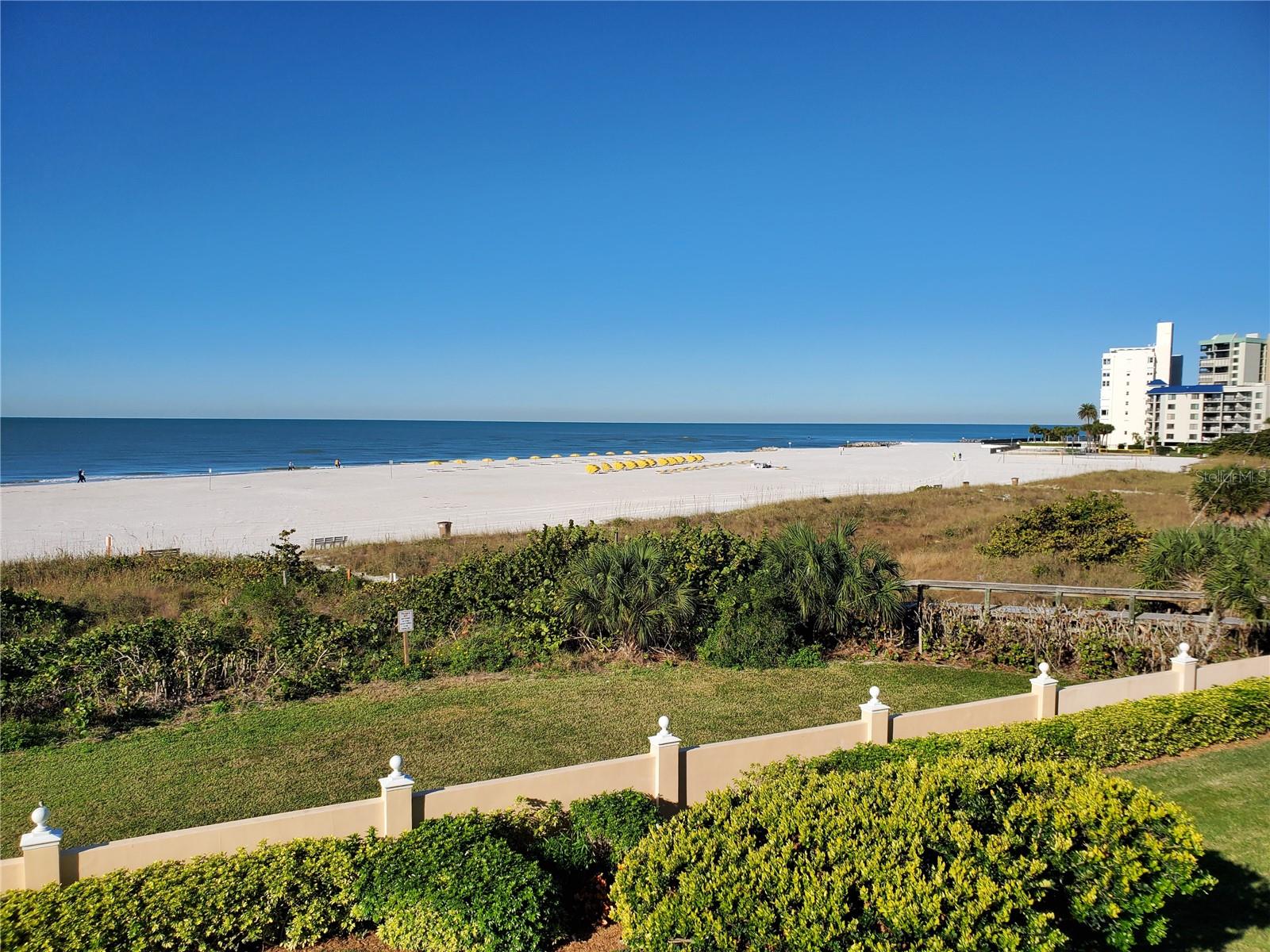 SILVER SANDS BEACH & RACQUET CLUB - Residential Lease