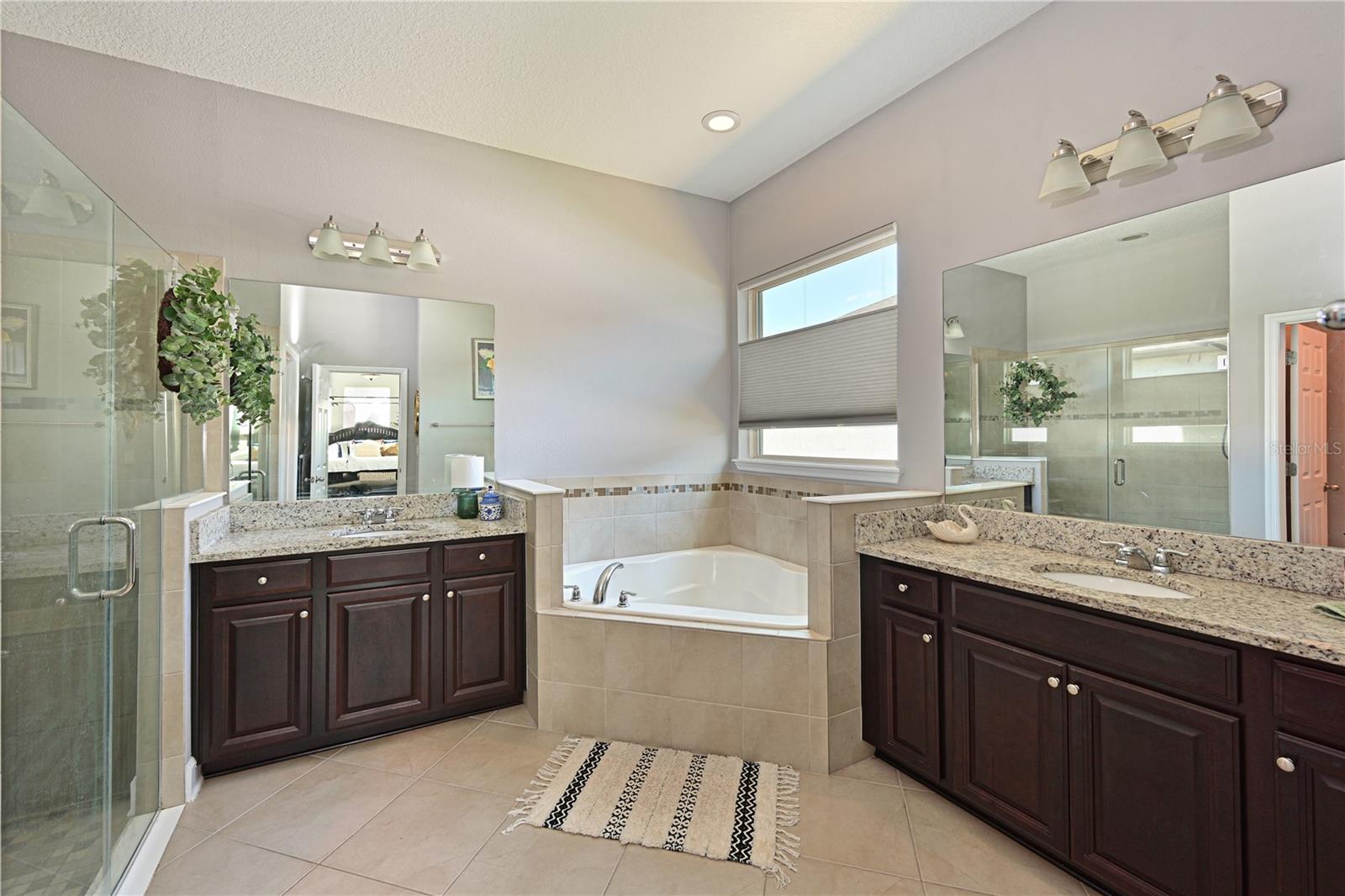 RAVEN CREST - Residential