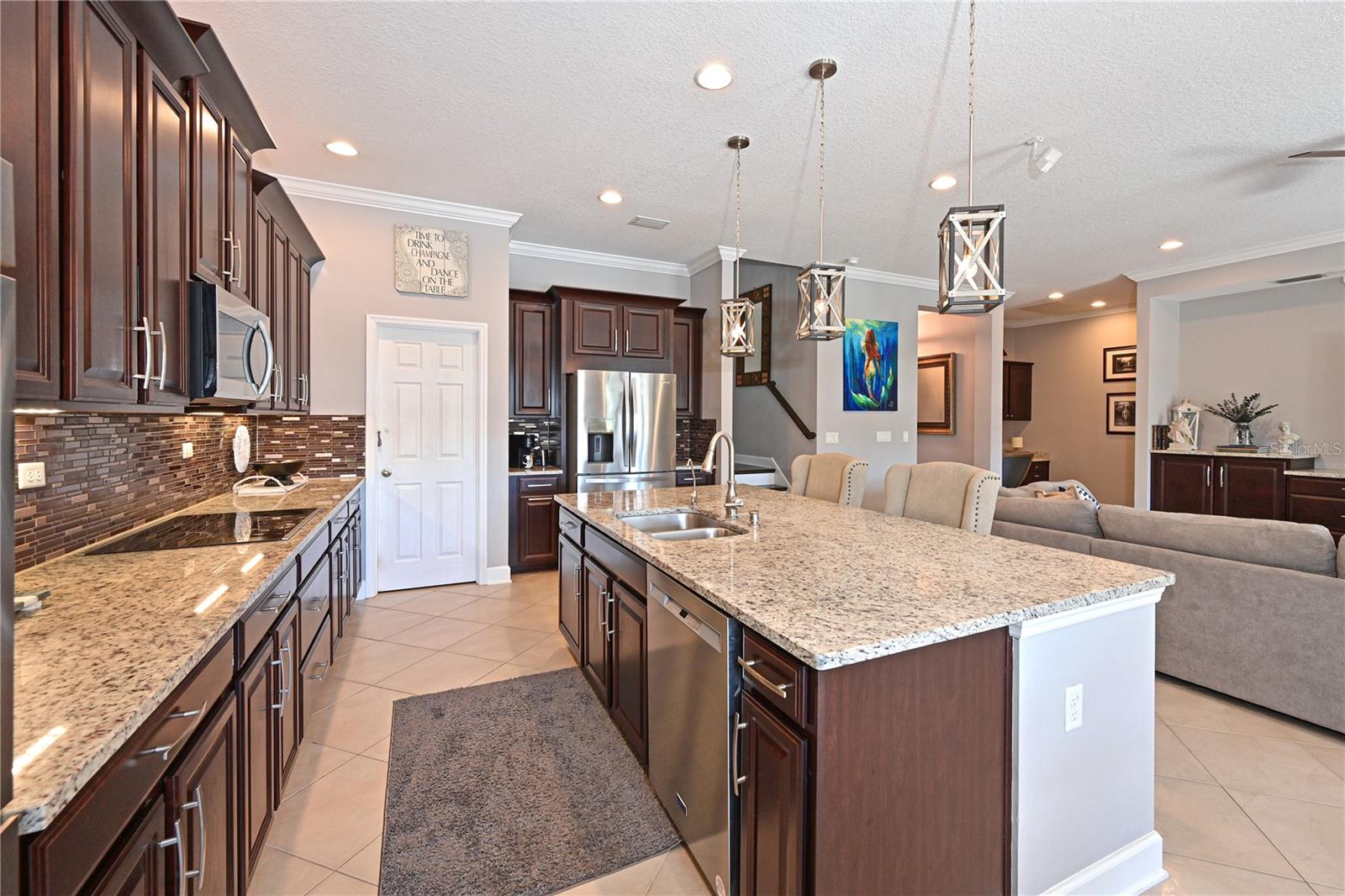 RAVEN CREST - Residential