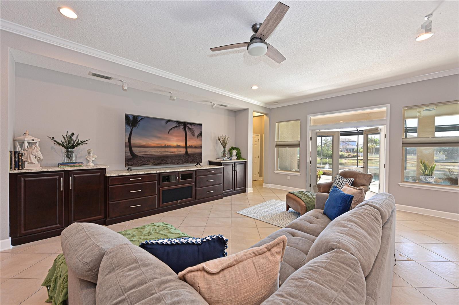 RAVEN CREST - Residential