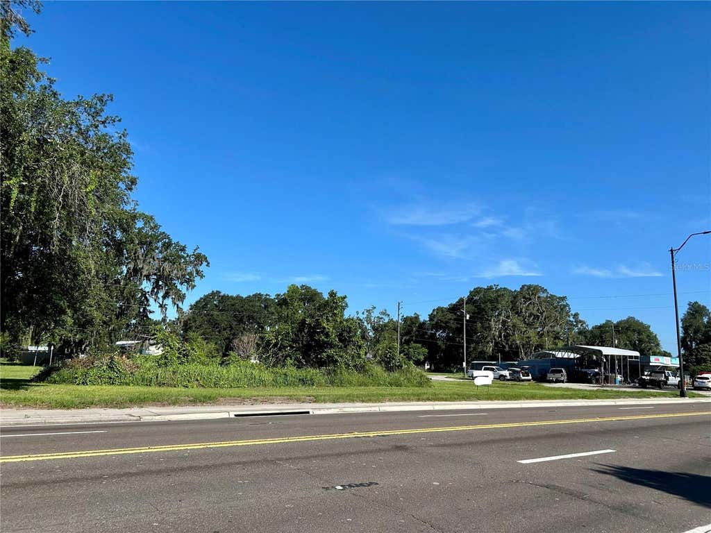 Photo of 109 Orange Street, Bowling Green, FL 33834 (MLS # L4964176)
