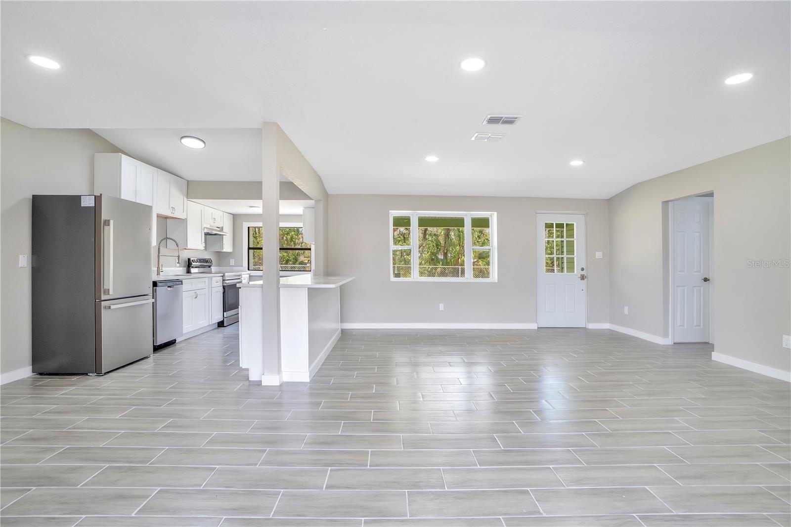 GIBSONS ARTESIAN LANDS SECTIO - Residential