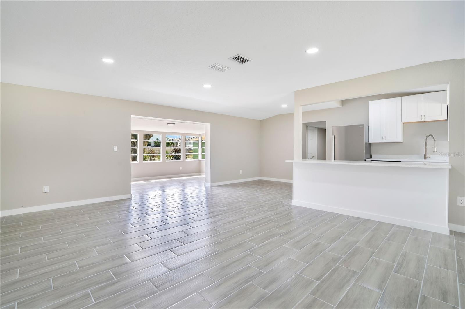 GIBSONS ARTESIAN LANDS SECTIO - Residential