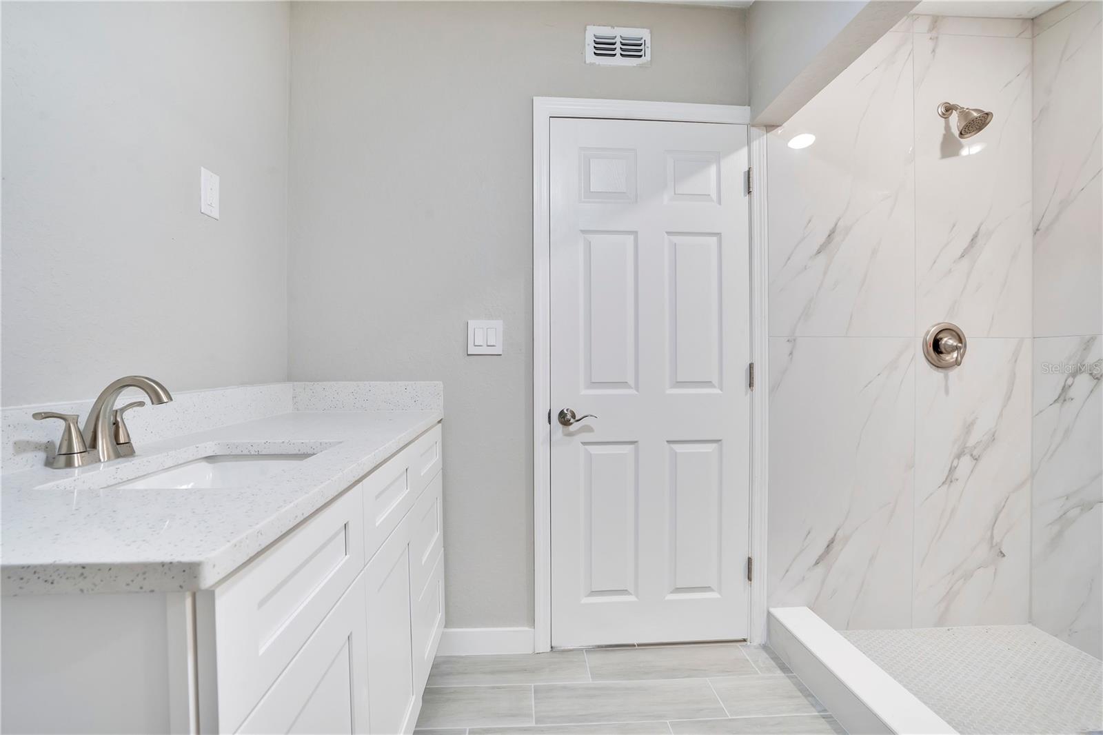 GIBSONS ARTESIAN LANDS SECTIO - Residential