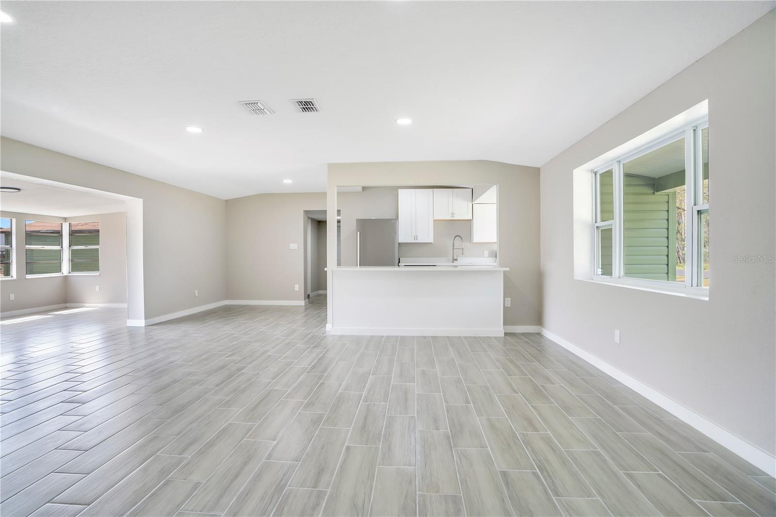 GIBSONS ARTESIAN LANDS SECTIO - Residential