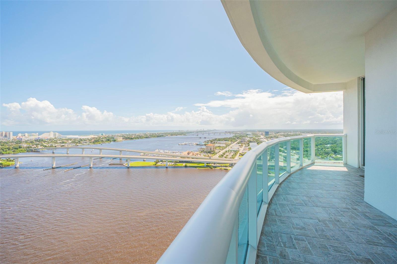 231 RIVERSIDE DRIVE 2601-1