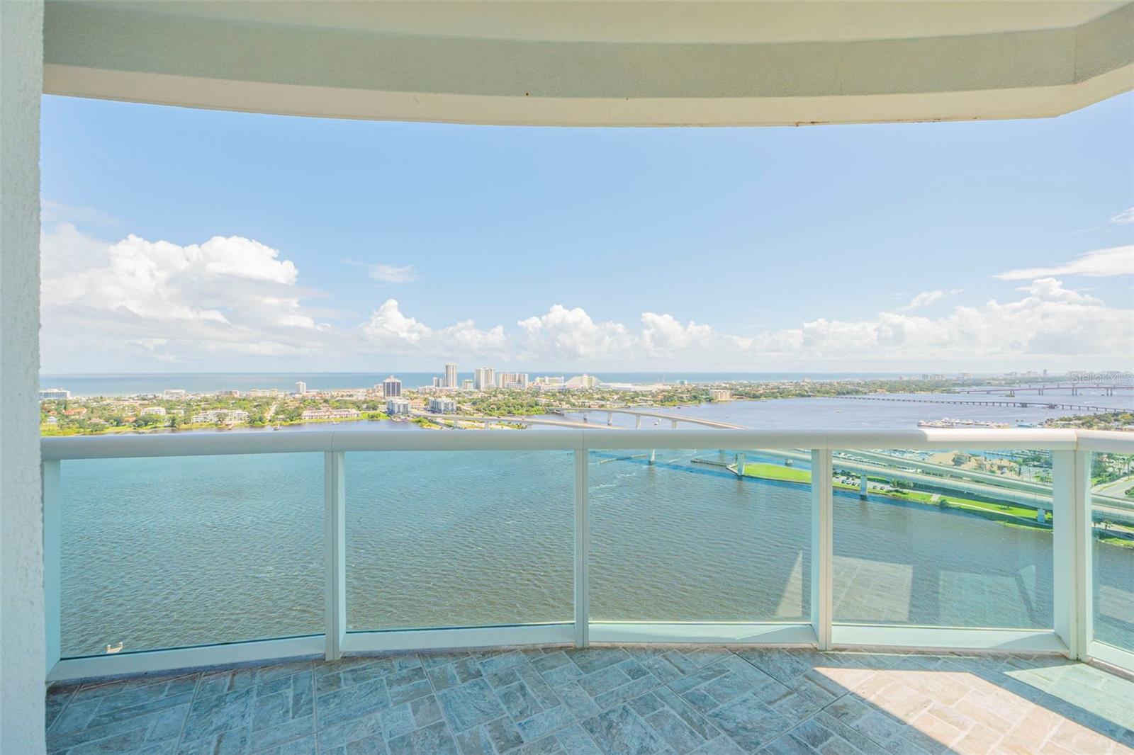 231 RIVERSIDE DRIVE 2601-1