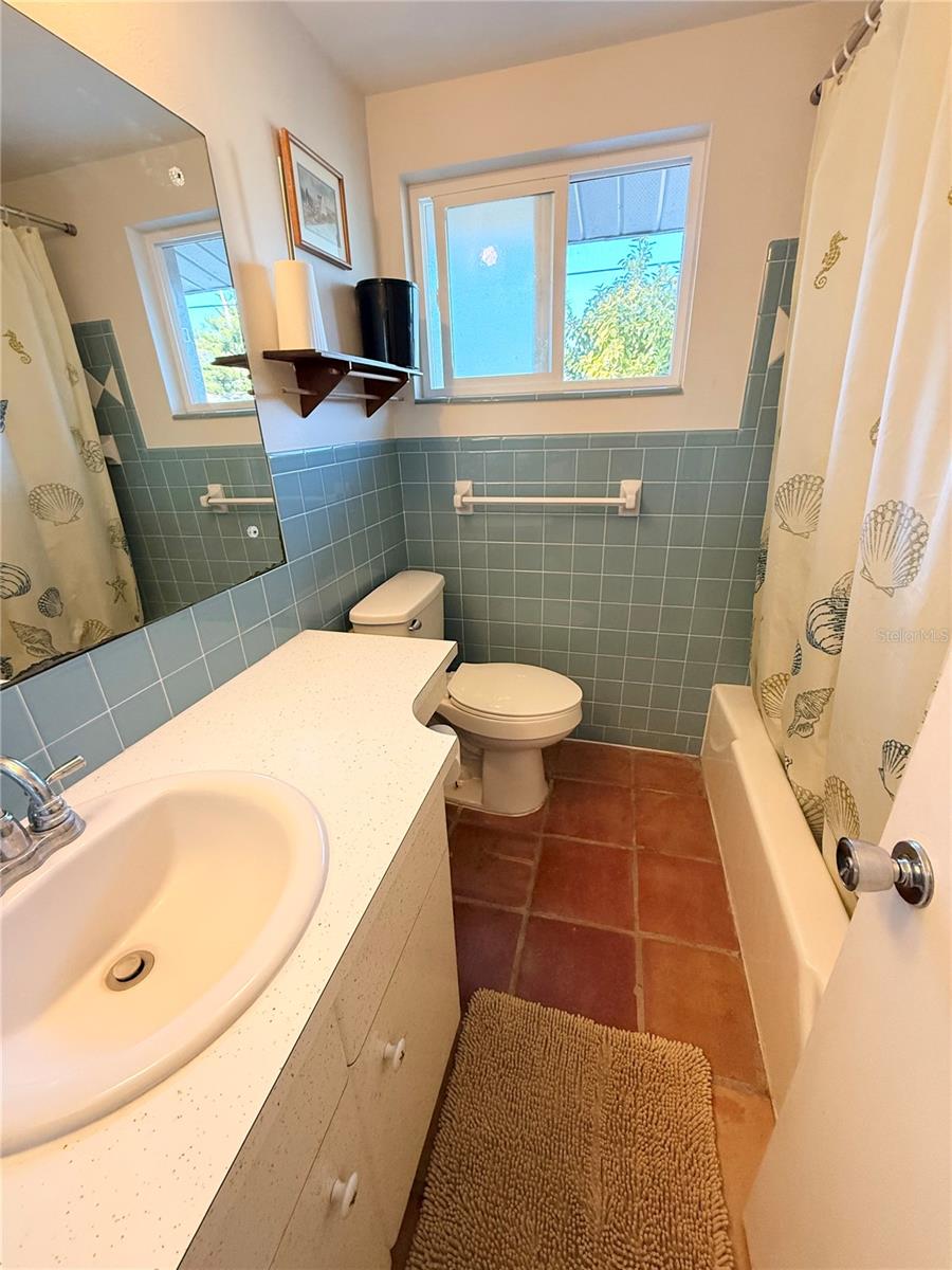 SOUTH VENICE - Residential