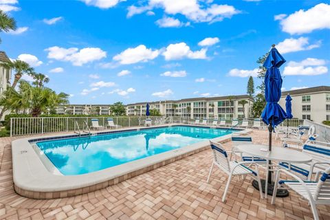 A home in LONGBOAT KEY