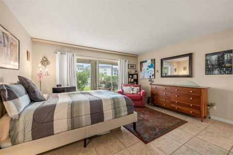 A home in LONGBOAT KEY