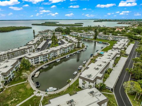 A home in LONGBOAT KEY