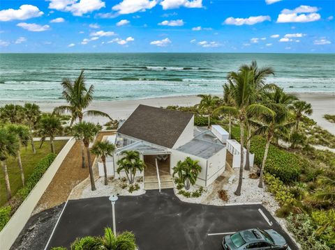 A home in LONGBOAT KEY