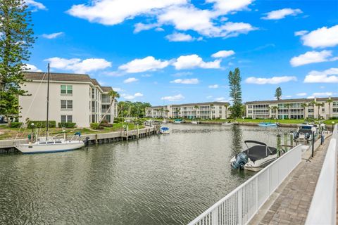 A home in LONGBOAT KEY