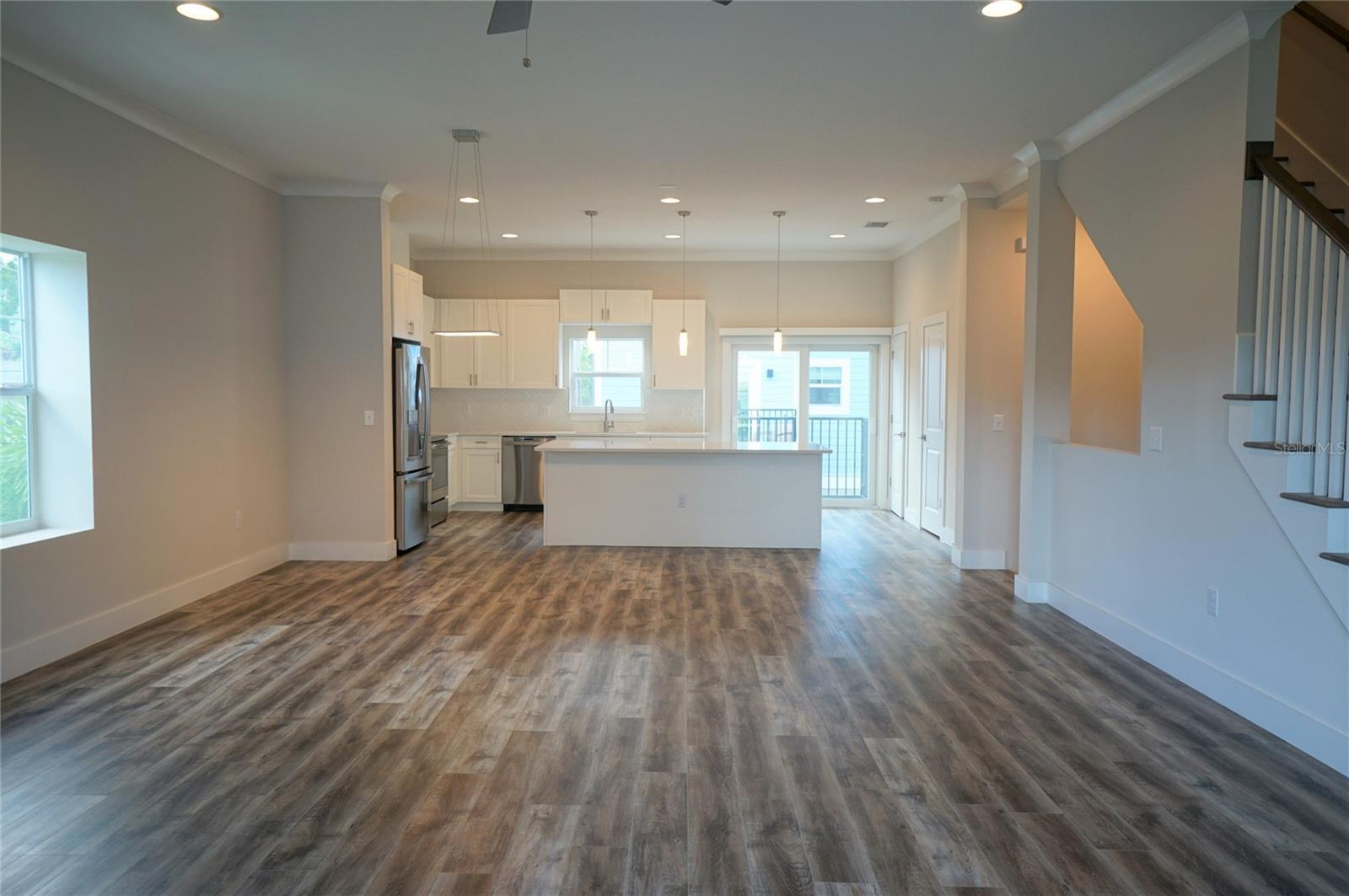 AZEELE TWNHMS - Residential Lease